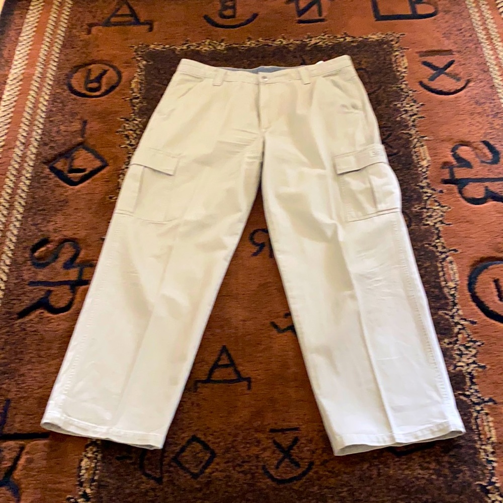 Men’s Wrangler real comfort tan pants size 36 x 30